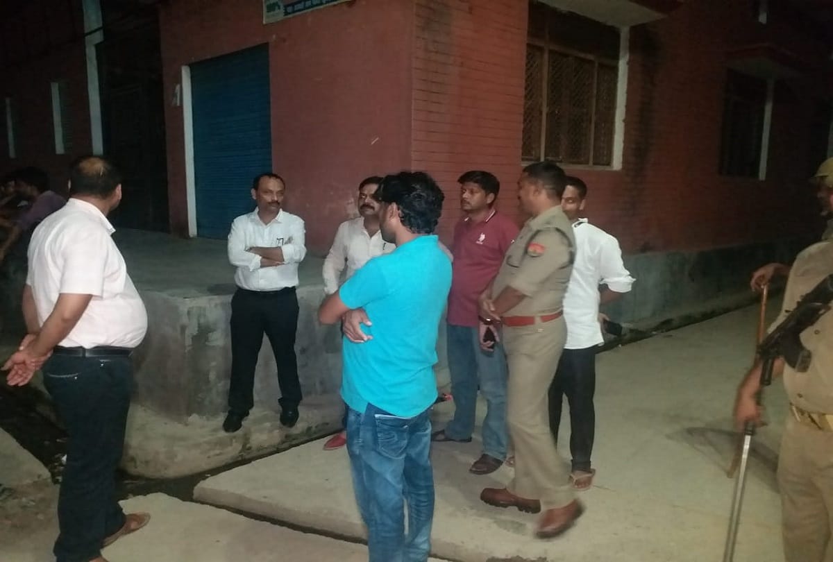 Stone at religious site in UP, and try to fire, Force deployed