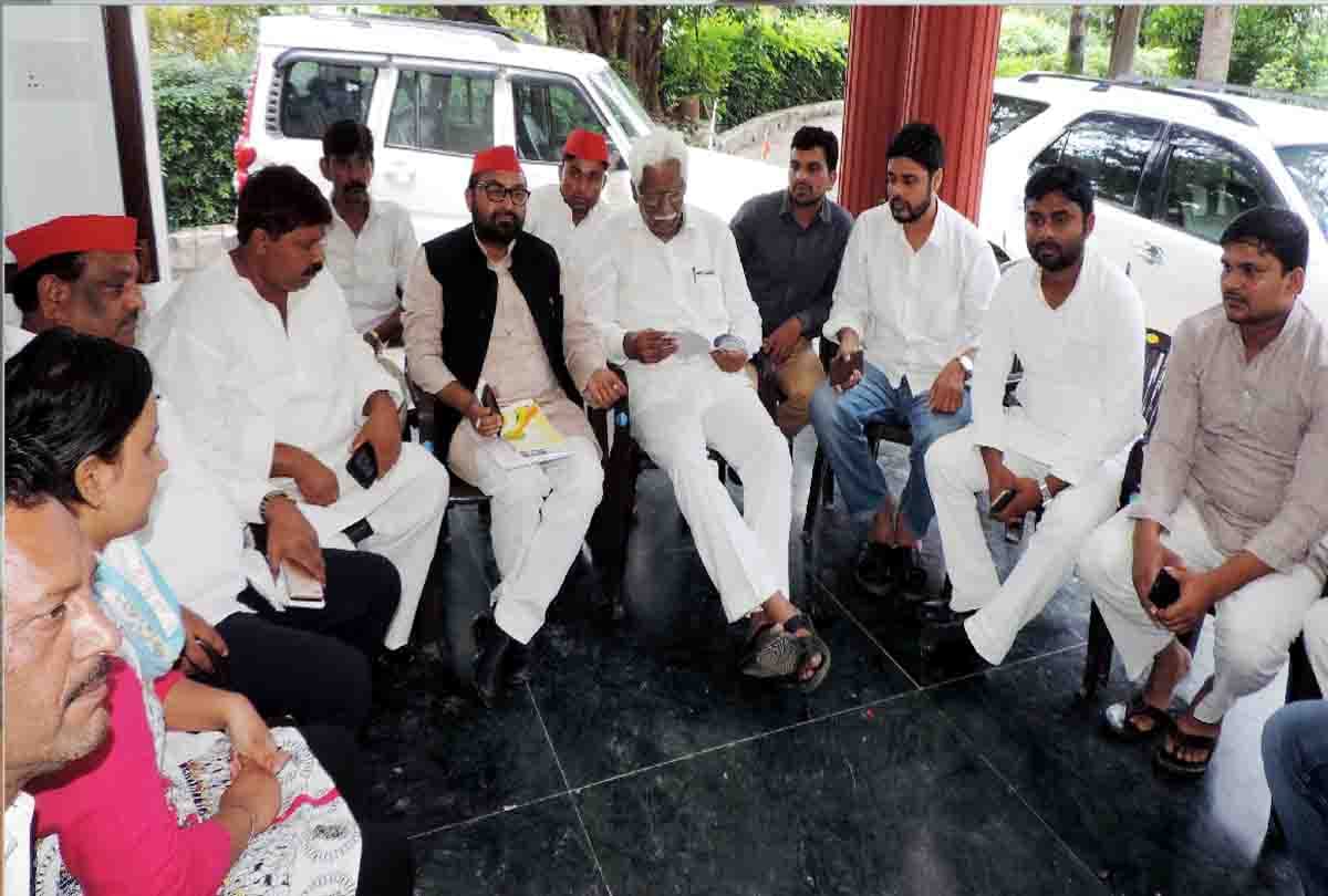 Samajwadi Party leader targets bjp
