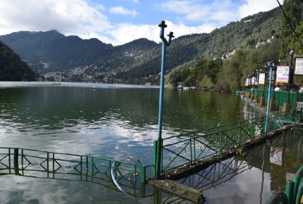 Naini lake water overflow on mall road after heavy rain in nainital