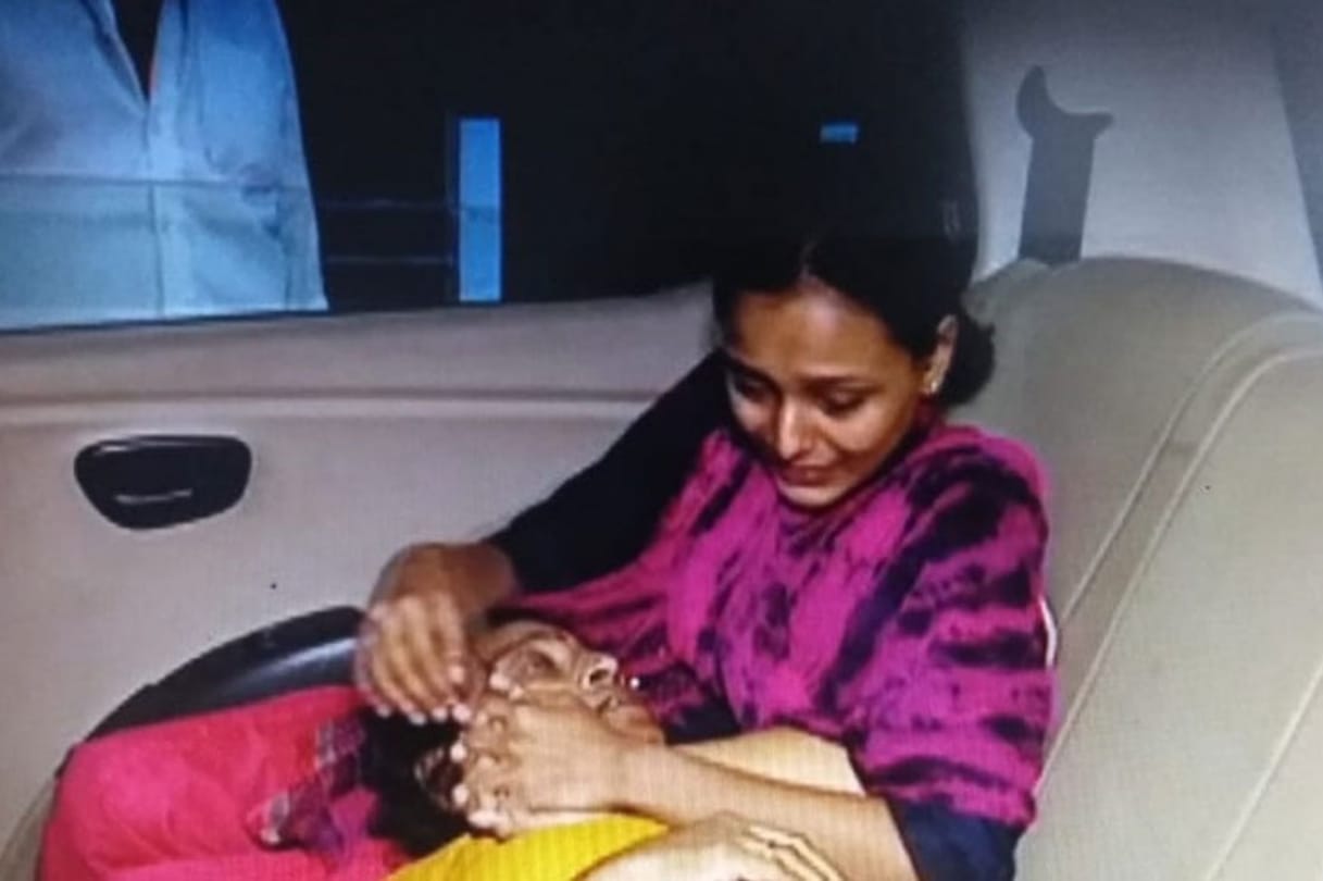 patna: 82 years old retired commissioner and wife murdered, law & order situation again questioned
