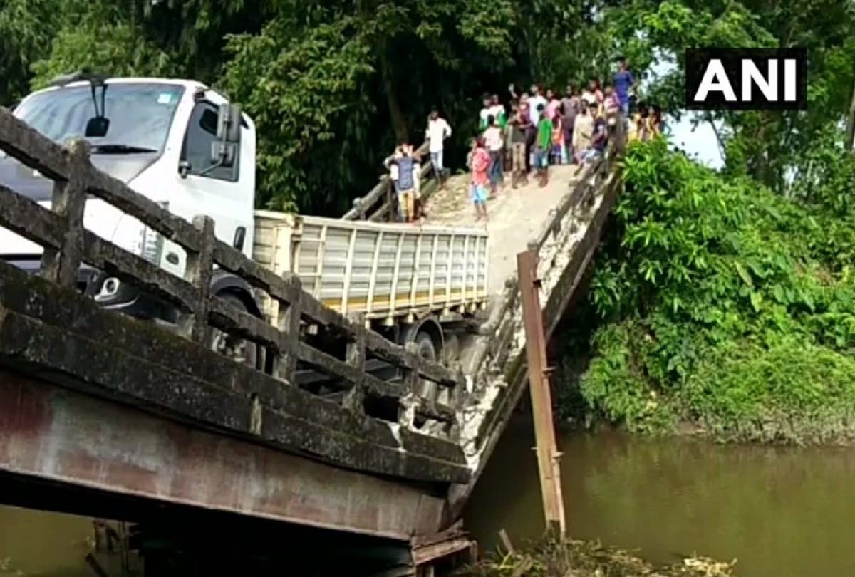 Mamata banerjee said 20 bridges in kolkata and howrah past expiry dates