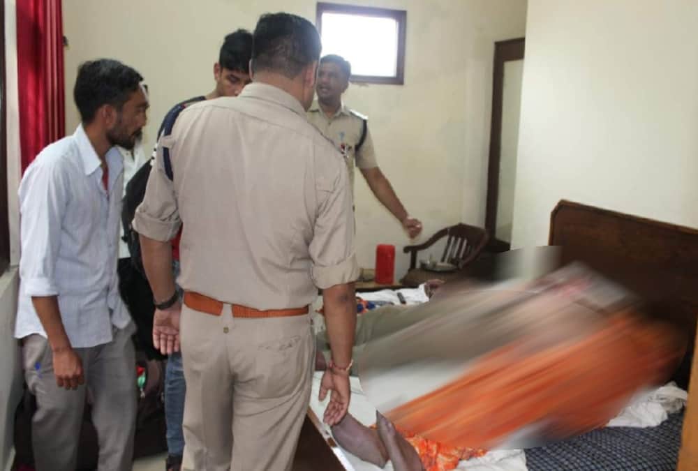 Love Couple commit suicide in Hotel room in mussoorie