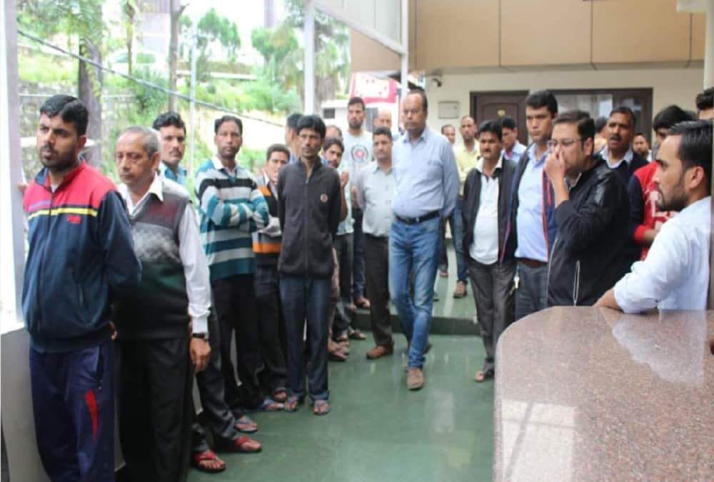 Love Couple commit suicide in Hotel room in mussoorie