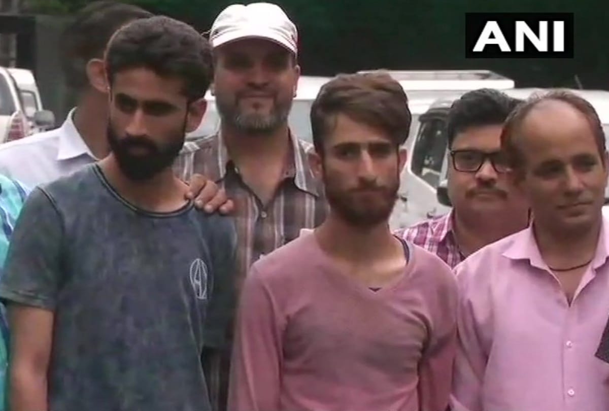 Delhi police arrested two terrorists near Red Fort