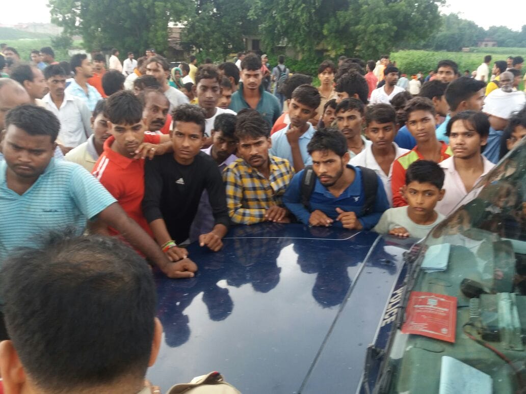over speed scarpio hit auto at varanasi one killed