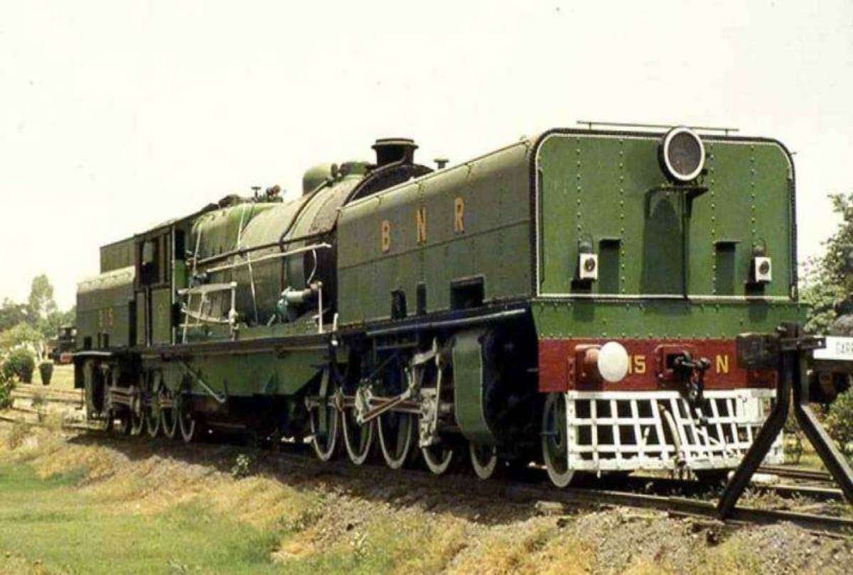 Railway track still under british government in Maharashtra