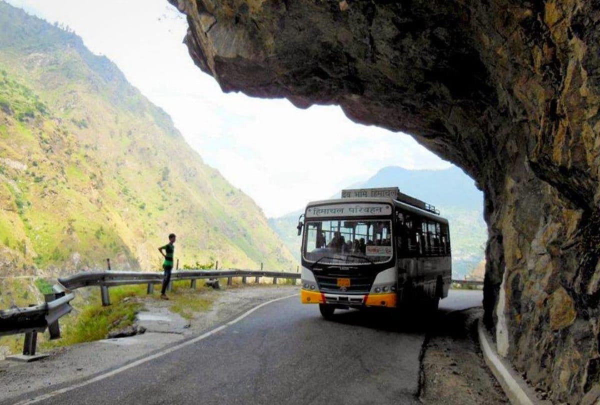 The fearless Female driver of himachal pradesh transport