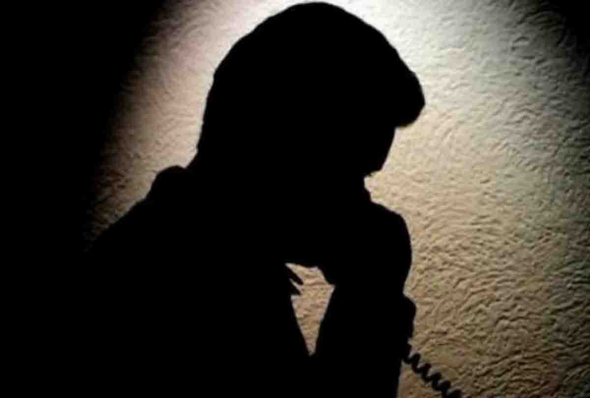 DM office Stirred with a fake call