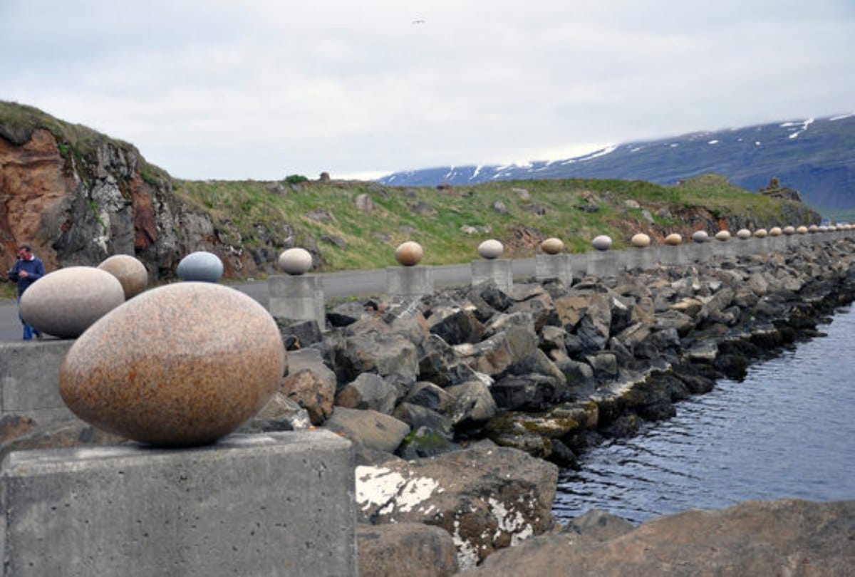 know about these egg sculptures that represent the native birds of eastern Iceland