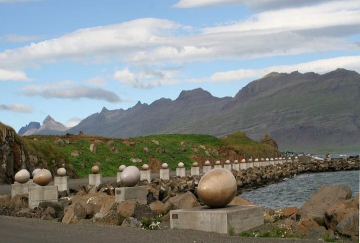 know about these egg sculptures that represent the native birds of eastern Iceland