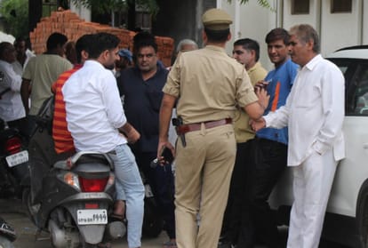 Family Drama in police station for kidnapped son