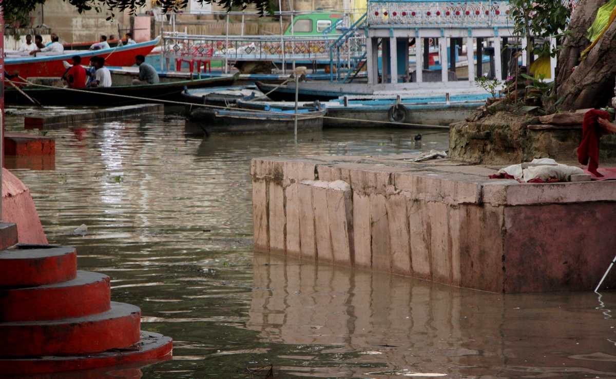 Varanasi ganga water level increase very fast