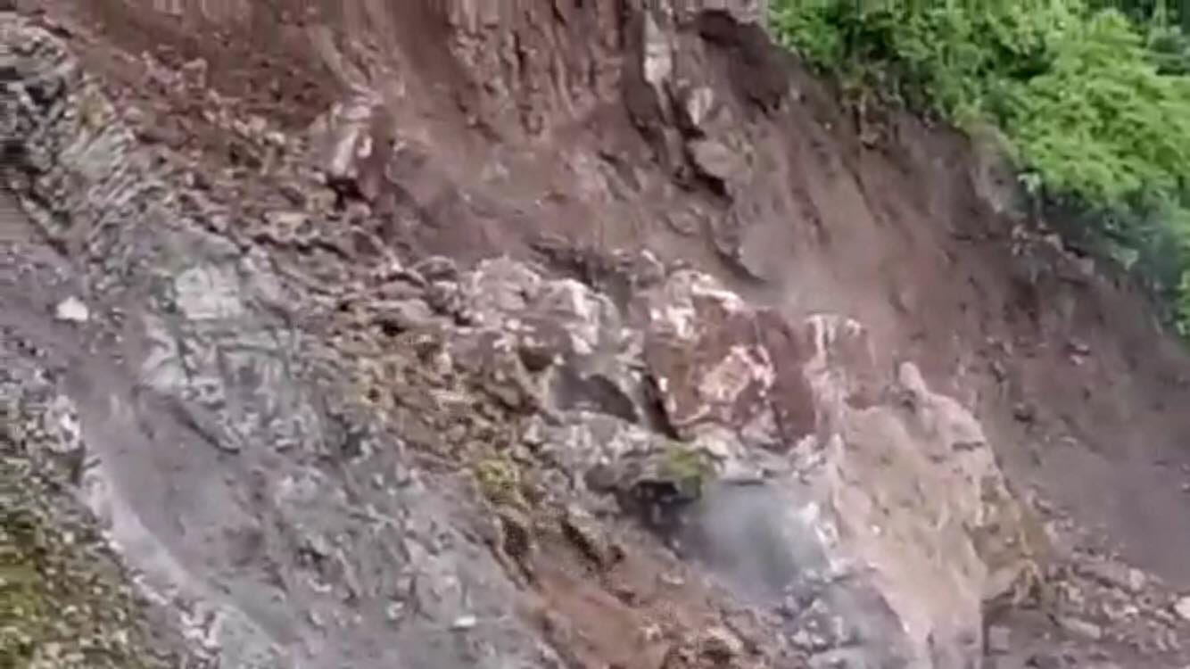 Big Rock Collapse during Landslide in nainital hotel area