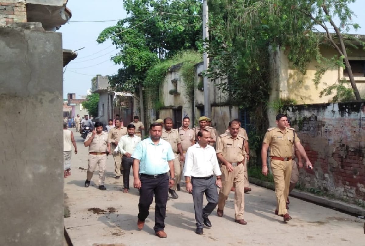 Tension in area of BJP legislator Sangeet Som, and deployed police force in village of Rardhana