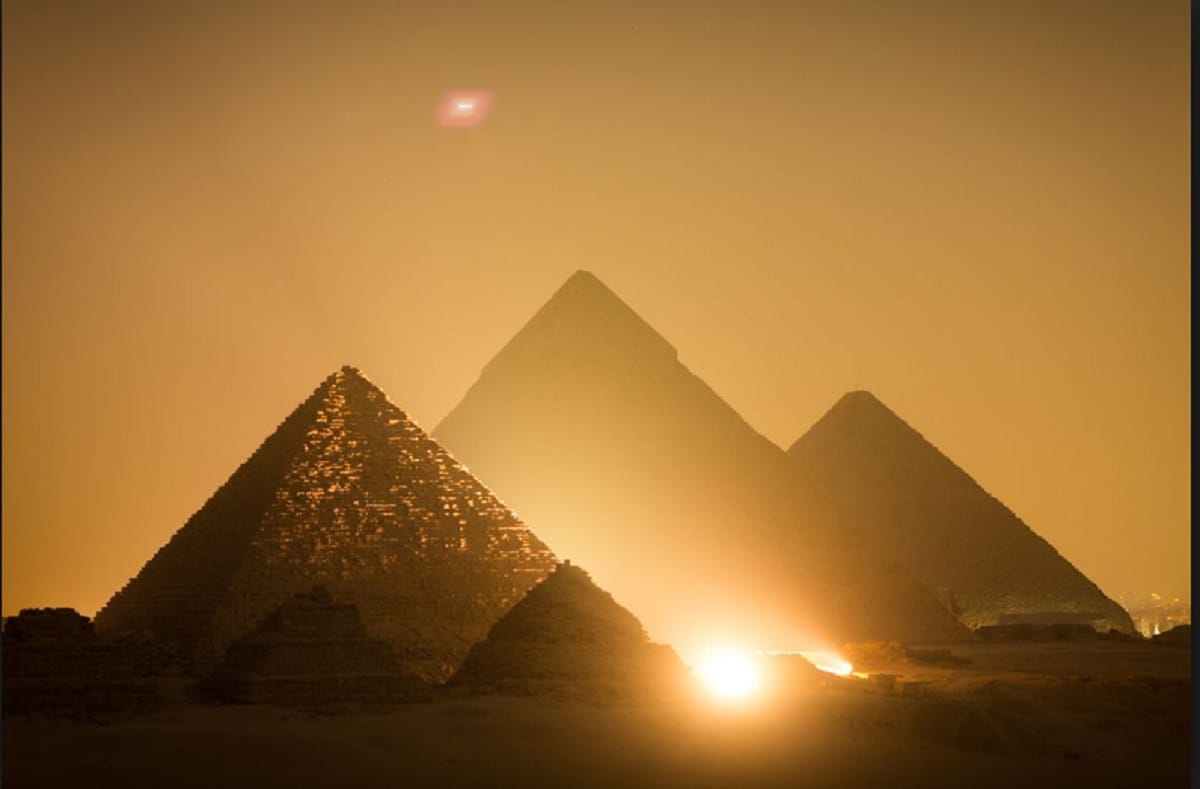 Egypt: Couple in a Naked at The Peak of The Great Pyramid of Giza Video goes Viral  