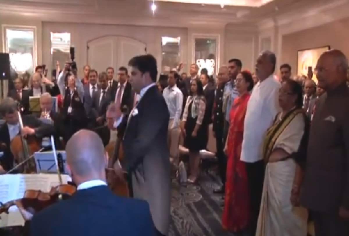 Hindi Diwas 2018 watch Czech Republic Singers Singing Bollywood Songs For President Ram Nath Kovind