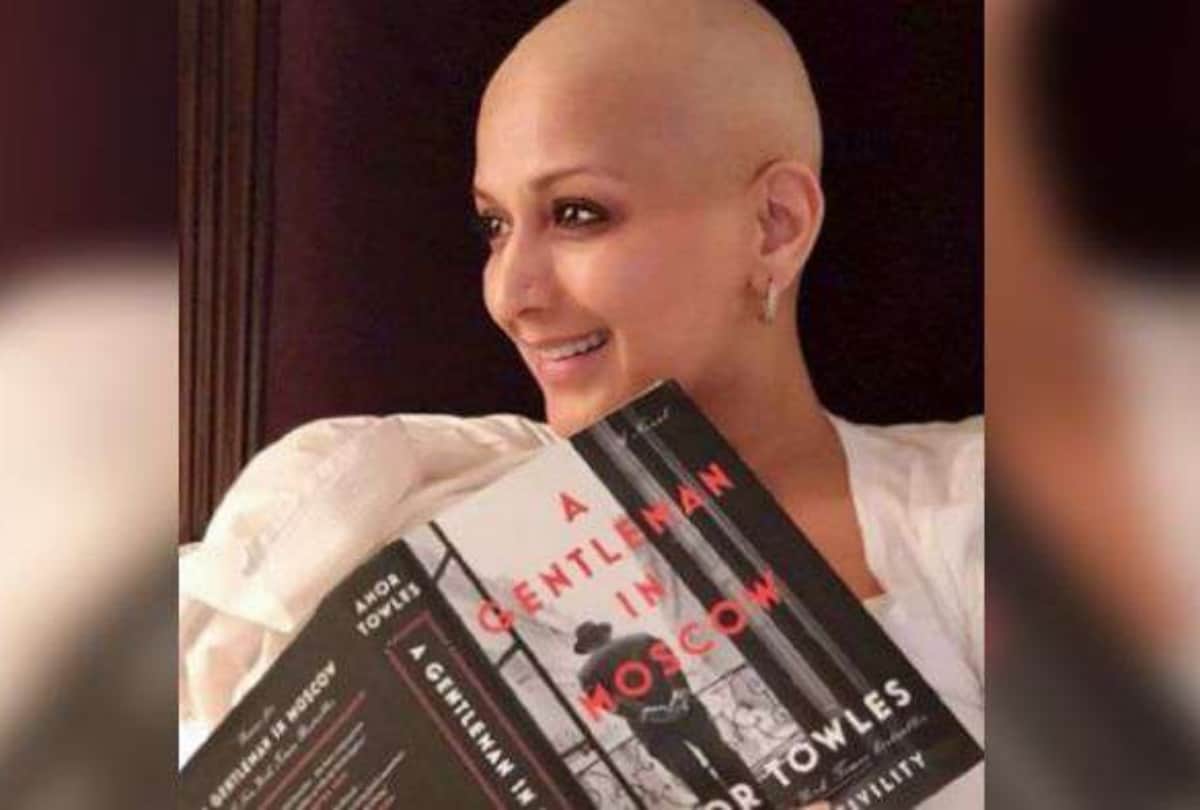 Sonali Bendre emotional post says I could not read book due to chemotherapy