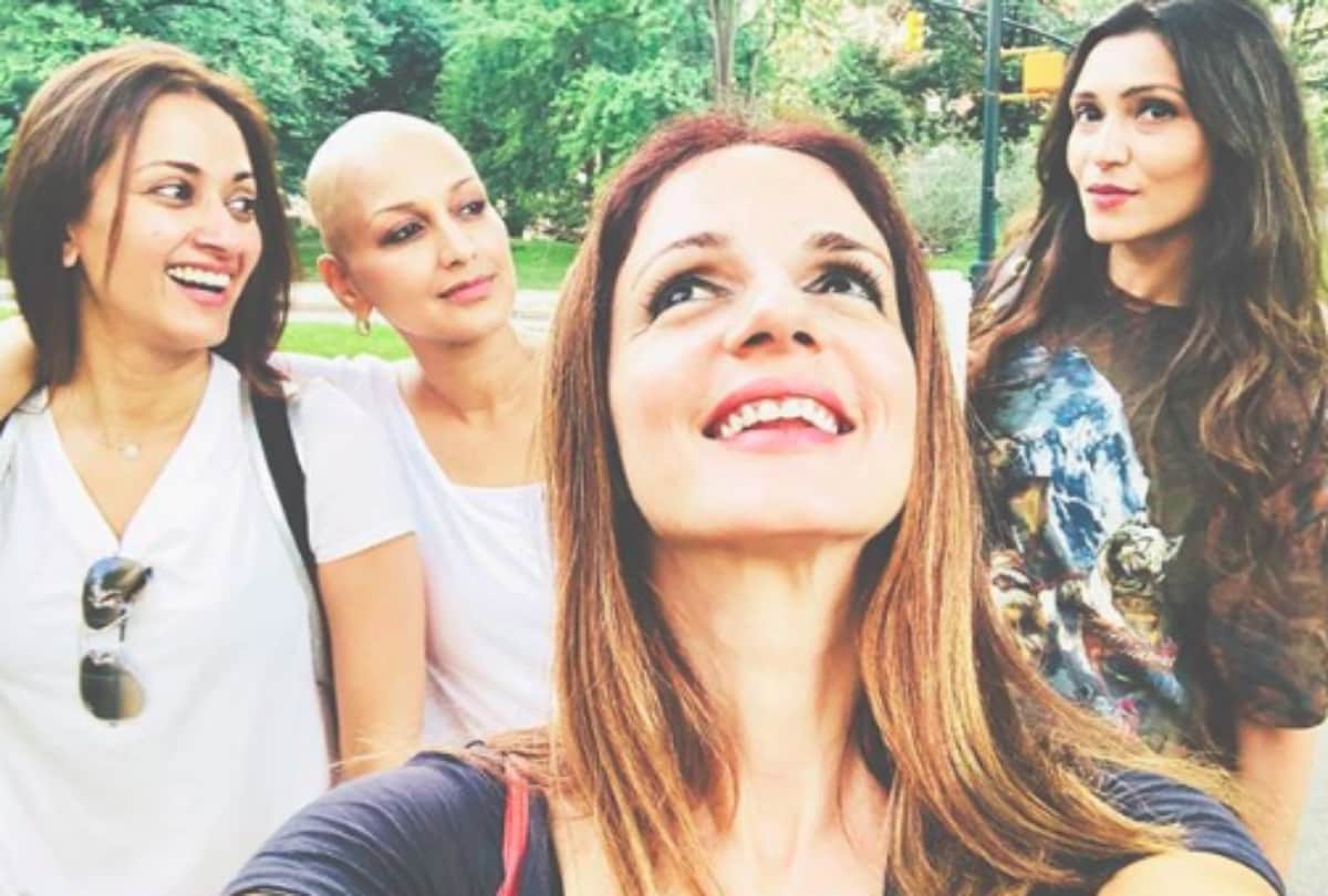 sonali bendre friend sussanne khan share a picture