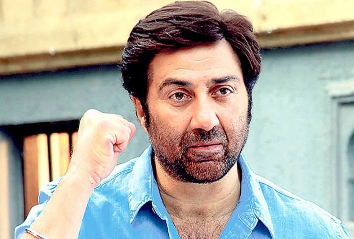 Sunny deol says he never read script for any film