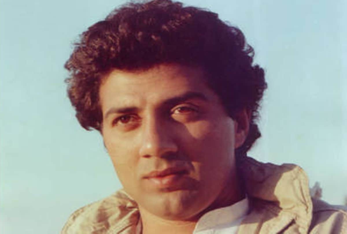 Sunny deol says he never read script for any film