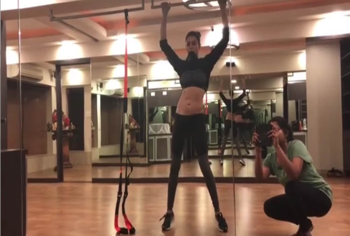 sushmita Did hot dance on nora fatehi dibar song