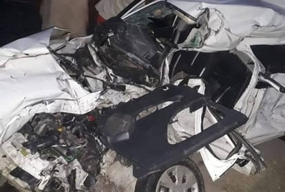 Innova car crushed two policemen at Tarn Taran in Punjab