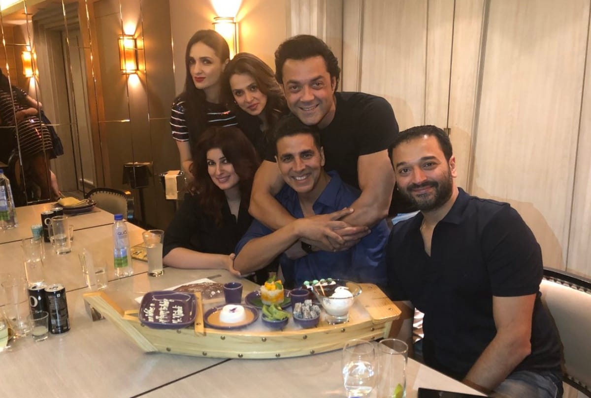 houseful 4 akshay kumar and sanjay dutt on shooting set
