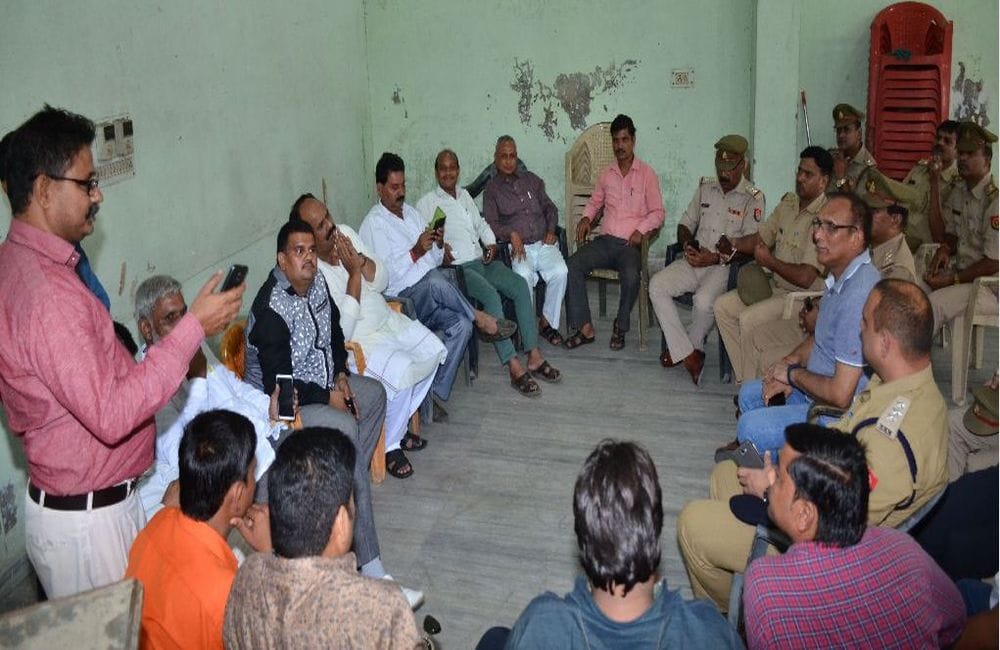 Police detained kshatriya sabha leaders in agra
