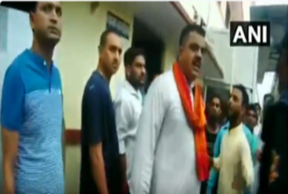 BJP MLA Rajkumar thukral video viral Using abuse with lady inspector