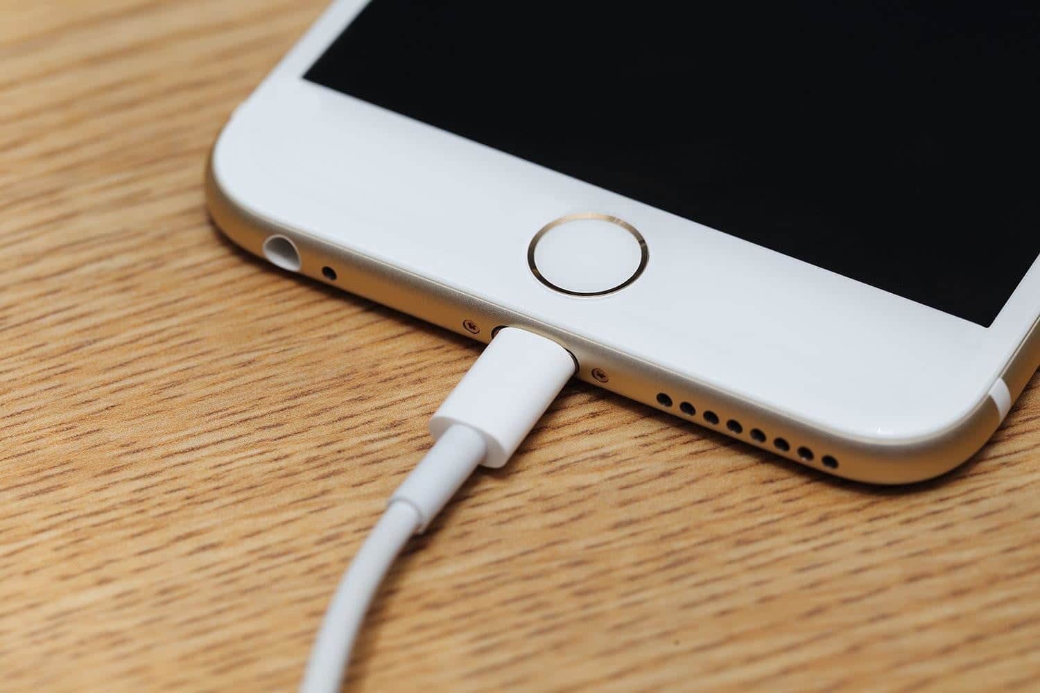 Know How to Check Mobile Charger is Original or Fake