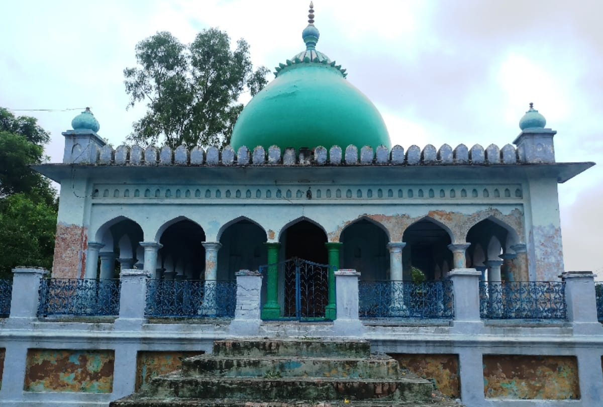 British collector had built this tomb in Muzaffarnagar nobody returns empty hand from this place