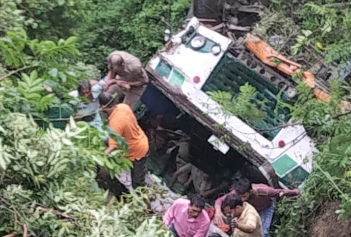 HRTC Bus accident in Una Two Died 35 injured