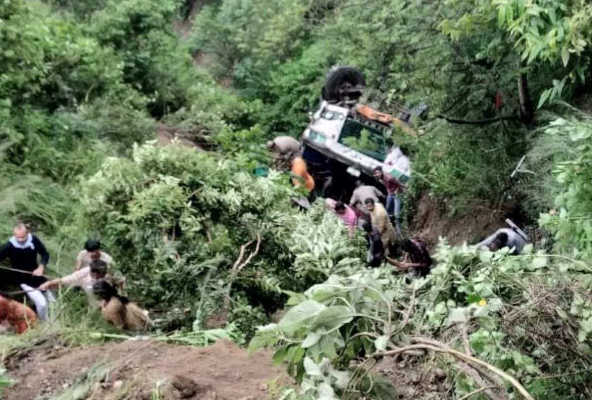 HRTC Bus accident in Una Two Died 35 injured