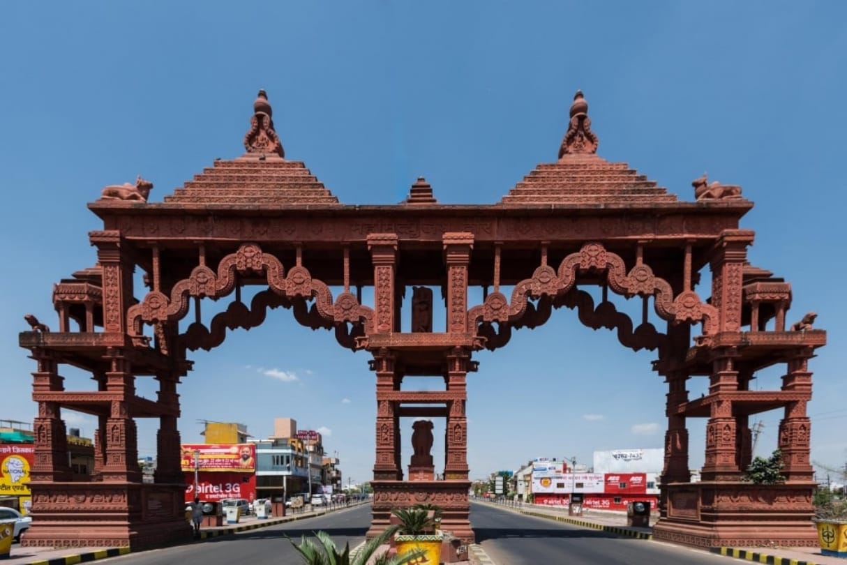 irctc launches special tour package for statue of unity