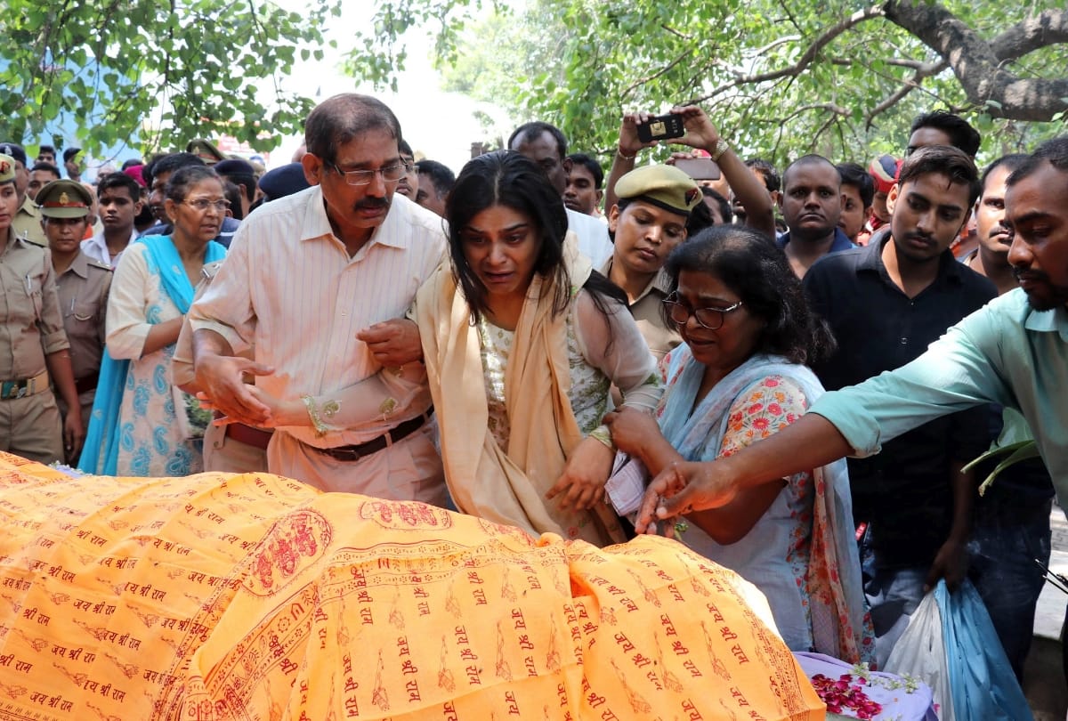 ips surendra Funeral in lucknow