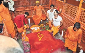 Ganga in Hanumat Darbar, surrounded by floods