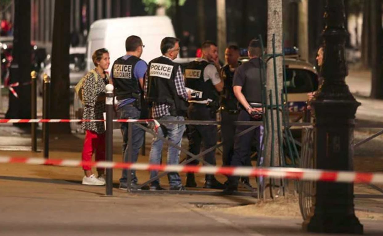 7 injured in knife attack in Paris, one afghan national man arrested