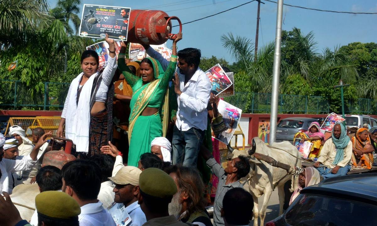 Congress bharat band in purvanchal see photos