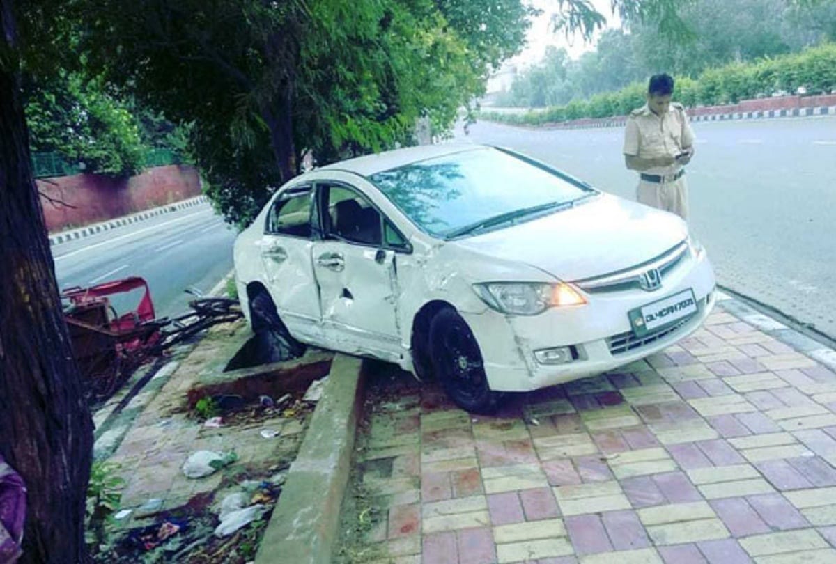two killed and two injured after car runs over them on footpath in rajouri garden