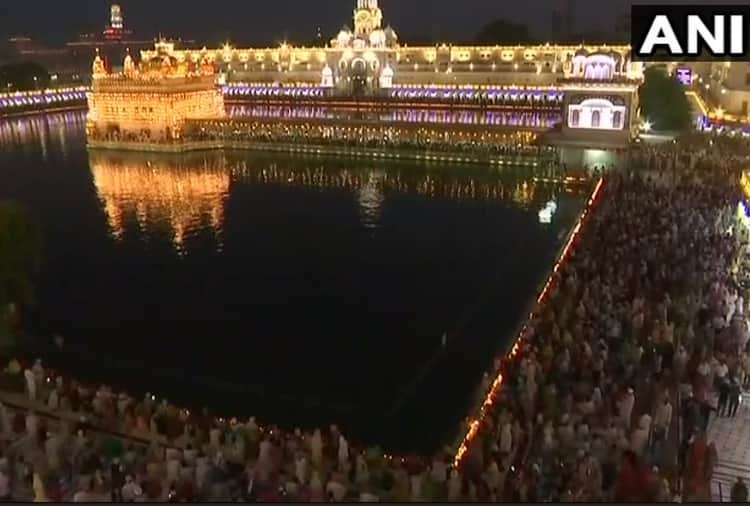 Shri Guru Granth Sahib First Prakash Parv Celebration in Golden Temple Amritsar