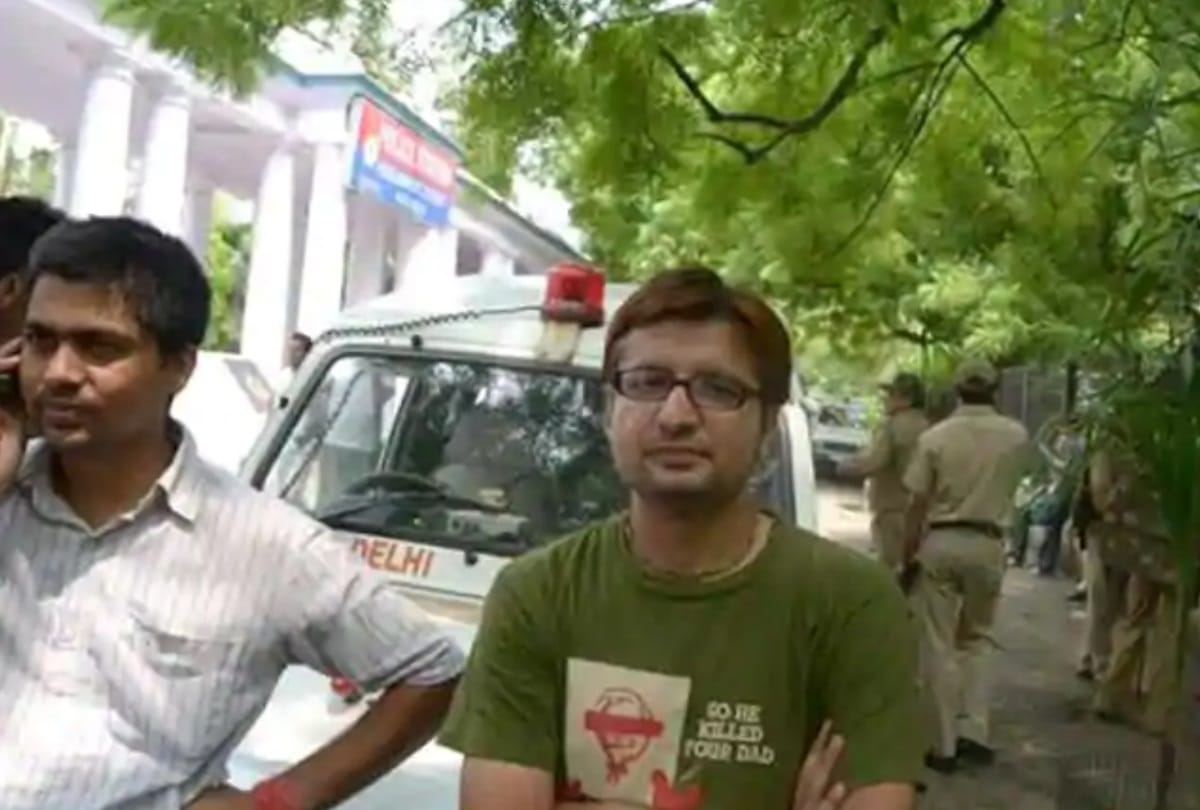 man behind kejriwal door step delivery of 40 government services scheme