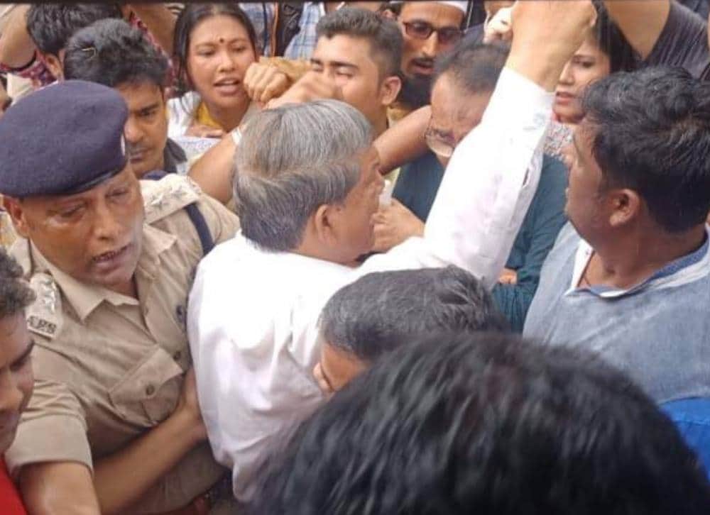 bharat bandh uttarakhand former cm harish rawat arrested in guwahati