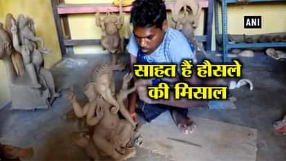 Specially-abled man makes a living by selling handmade idols