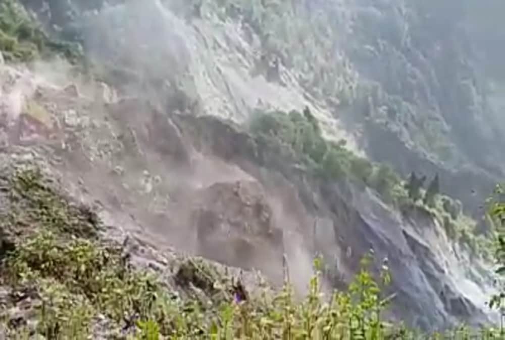 Big Rock Collapse during Landslide in nainital hotel area