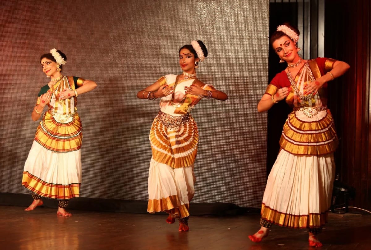 mohiniattam dance program organised in delhi for kerala flood victim relief fund