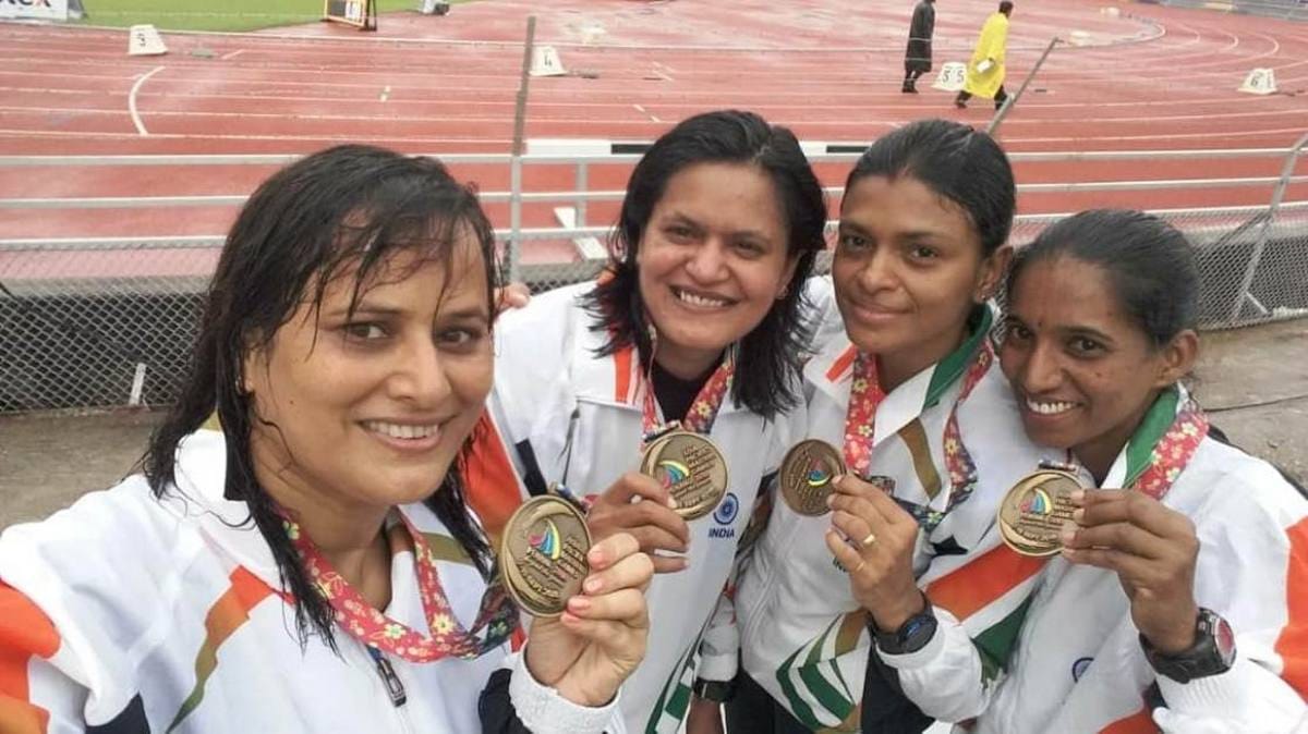 Varanasi nilu mishra wins gold medal in asia pacific masters games