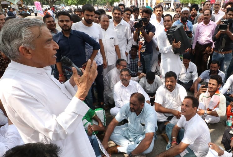 Pawan Bansal led the bharat band in Chandigarh