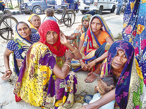 Bike rider raided two pilgrims returning