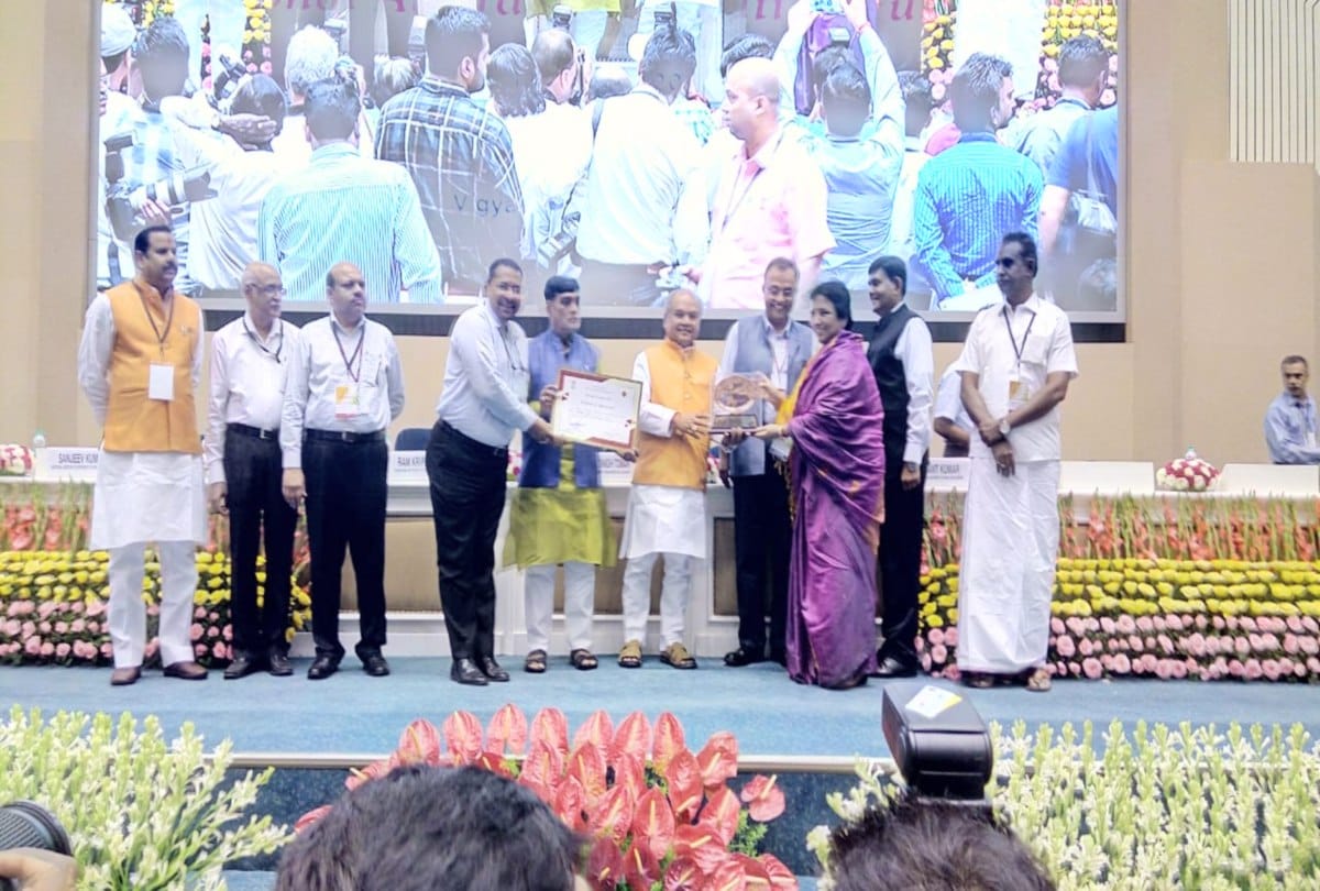 Himachal gets three awards for rural road construction
