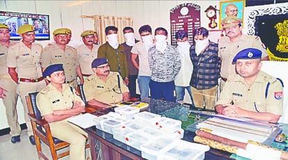 Loot incident on the Eastern Peripheral Expressway, and six accused arrested